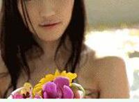 美女高潮动态图日本后式：美女gif出处动态图电影日本