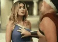 爸爸摸着女儿乳房故事：十八岁奶子还能揉大吗