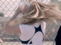 范冰冰全身光子嫩肤图片：看女人胸部,不带胸罩