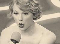 跟闺蜜接吻有反应：闺蜜摸闺蜜脚和大腿 闺蜜失恋要摸