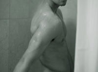 军人祼睡正面图片大全：男人硬鸟图片欣赏