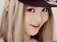 马背上硬挺律动：跨坐律动马背