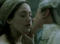 性动作描写片段:一个女的和一群男的玩