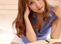 俺娘田小草小叔子：我坐在小叔子的腿上