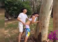 实拍野战不雅视频：和女朋友在电影院啪啪