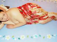 中年女人单身群内部图片：富婆爱上小鲜肉