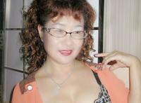 微信小号试探妈妈带图：妈妈微信给网友看照片