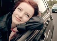 我裸睡时老公忍不住了：去男友家过夜和他睡