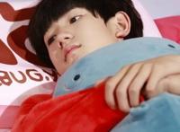 王源生病打屁股针照片