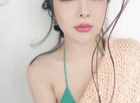 女人的机机没裤子：大美女的机机长啥样