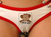 女生裆部凸起图片：女性裆部凸起视频 女生下面三角区图片