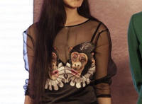 看范冰冰的妈头图片：范冰冰什么都没有穿