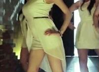 女生和男生亲嘴睡觉 女生玩男生小JJ gif