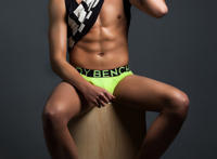 16岁男孩发育过程图片：15岁男下体发育图