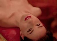 前后夹击爽文玩核桃：乳尖两根前后夹击 两男一女立夹击