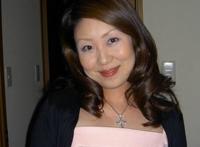 离异女人如狼似虎照片：妞子睡床上的照片