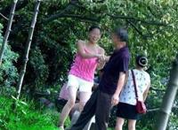 老头老太林里：公园老头乐一次 chubold vcd国产大叔