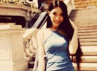 学生和老师 gif：学生按下遥控器老师