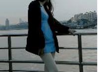 捡到遥控器女同学难受：一按遥控器就发抖