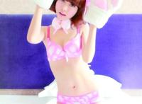 二分之一内衣少女图片：宽松纯棉内衣少女图片