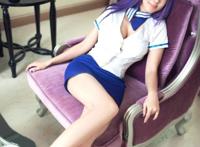 30岁左右少妇图片：天蓝衬衫少妇图片