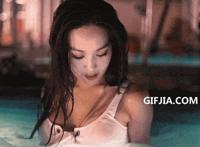 丰满白嫩的少女图片：丰满少女奶子动态图