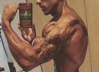 微信聊天要求发下体：微信要求看下体 微信男的发下体