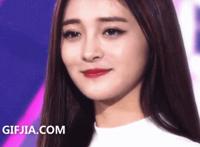 女生全身洗澡的视频gif：永久脱毛要多少钱