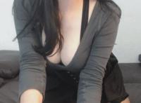 qq飞车女npc稞身照片：qq飞车女角色去内衣