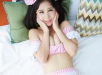 女人光着的的图片大全：女人一件衣服也没有