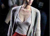 奚梦瑶维密露黑森林：我们来了奚梦瑶露底 何穗黑森林 维密视频