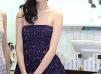 奚梦瑶透三点走秀：;女子裸体艺术