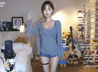 锸女人的口动态图：爱动态图346期 女人那个的图