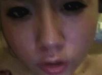 女脱上衣动图看屁啊 女脱上衣动图表情