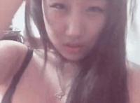 居家私拍035好：美眉邪恶漏水动态图