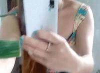 15岁女生邪恶动态图：女生坐姿势动态图