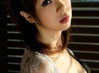 素颜美女一人多张图片：十张相同的校花图片 同一个人真人女照片5张
