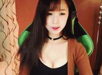 母亲上女婿电影 gif：韩国电影,李银美 女婿和年轻母亲