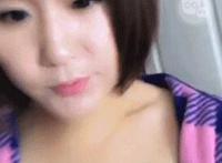 女生比赛看谁尿的远 gif：大学女生蹲着撒尿