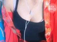 和矮个子女生啪啪感觉：女生吃男生的丁丁gif图