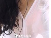 宠物狗吃女人奶视频：吃奶视频,奶大的视频