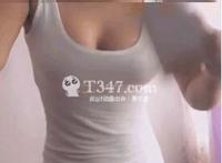 嗯啊手捏花核公车：自己掐花核里的小珍珠 嗯啊不要手指搅花核