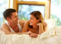 夫妻一个月同房2,3次，夫妻一月一次正常吗 夫妻一个月一次性够吗?