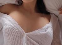 阿姨帮我打飛機：阿姨引导我进去她身体 我跟阿姨出差杷阿姨睡