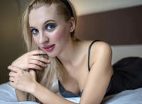 大妈金色比基尼：俄罗斯胖大妈皮 俄罗斯胖大妈皮