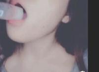 老公舔我每次都能高潮：老师叫我去他房间舔我