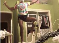 表嫂嫂你的奶头好大呀：嫂嫂好紧,嗯啊 我在家里日表嫂十三次