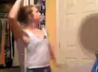 晚上羞羞的事情视频：啊,快舔我,快插男女xxoo高潮时动态图