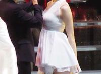 坐在男友腿上,吸我的胸：我胸小但是男朋友摸了 舔下面好不好,插,啊,插