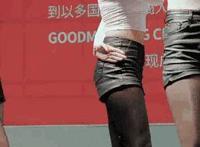 我和捡废品的奶奶：我在老太太身上满足